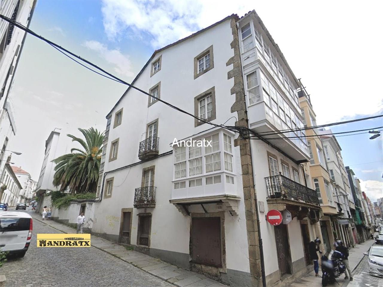 Foto 1 8767 Edificio haciendo esquina en el centro de Ferrol
