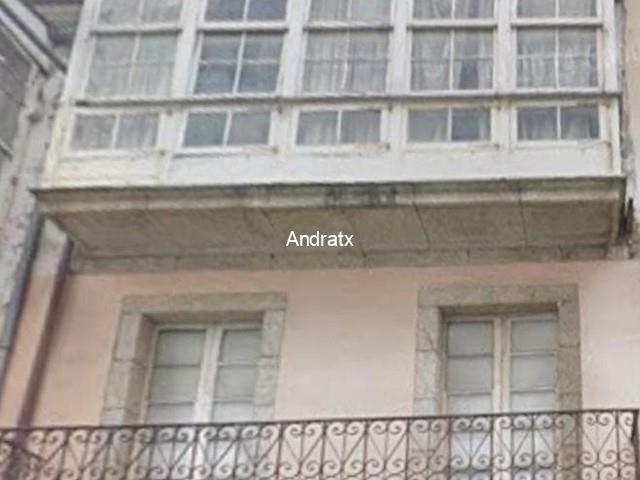 9088 Edificio para restaurar en el centro - Ferrol