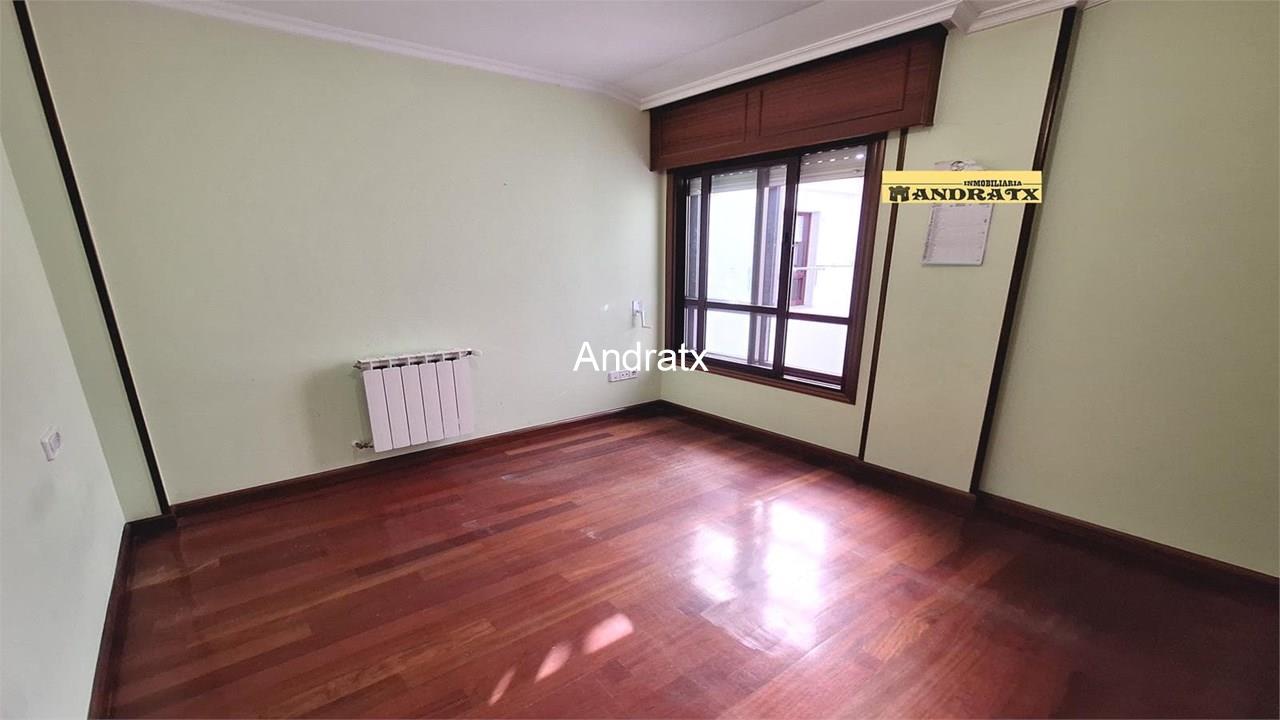 Foto 7 9115 Dúplex seminuevo en Narón